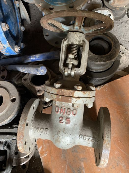 Задвижка стальная D-100