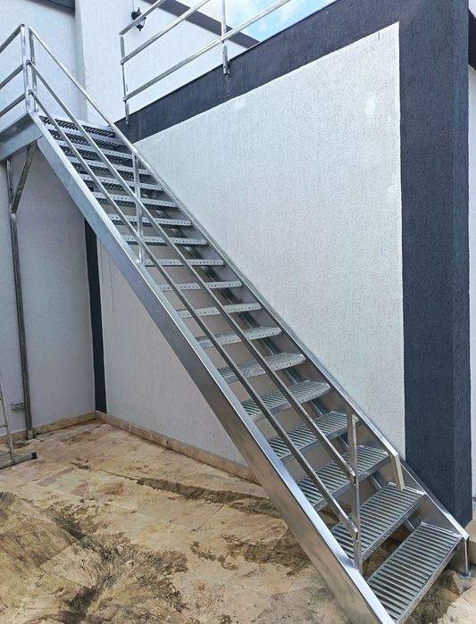 Scara metalica zincata evacuare ISU