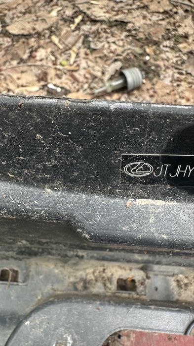 Бампер от LEXUS LX570