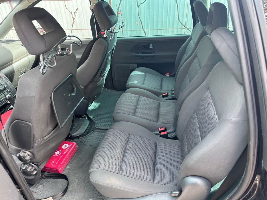 Volkswagen Sharan 2.0 TDI , 7 locuri, 140 CP - An 2008