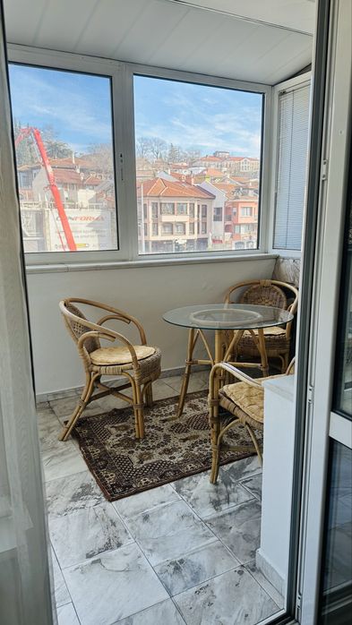 Дава се под наем Двустаен апартамент в Пловдив, Център - 120 кв.м за 1020 € - Снимка #6