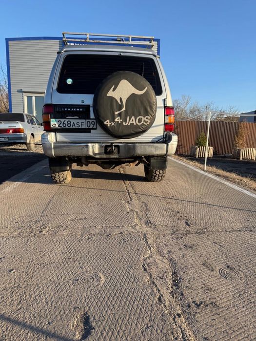 Продам машину Mitsubisi Pajero