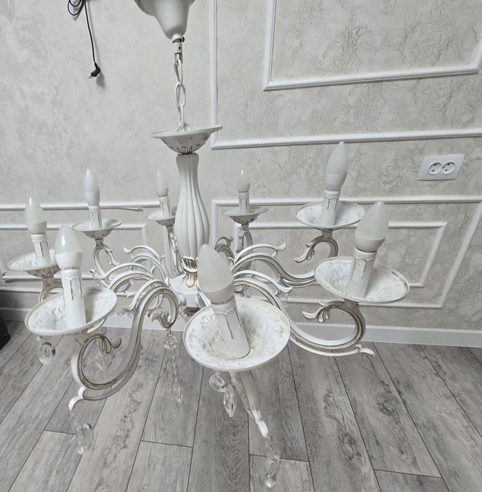 Продаётся люстра в хорошем состоянии