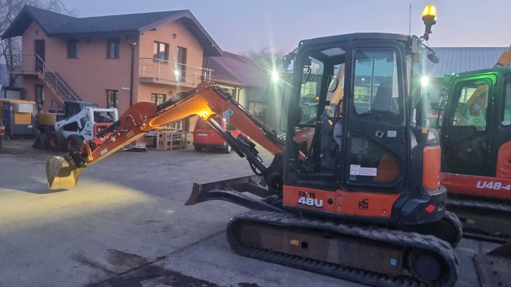 inchiriez excavator 3 tone și 5 tone