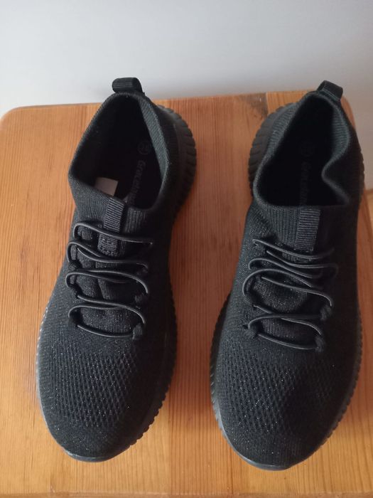 Кроссовки черные для спорта 37 размер