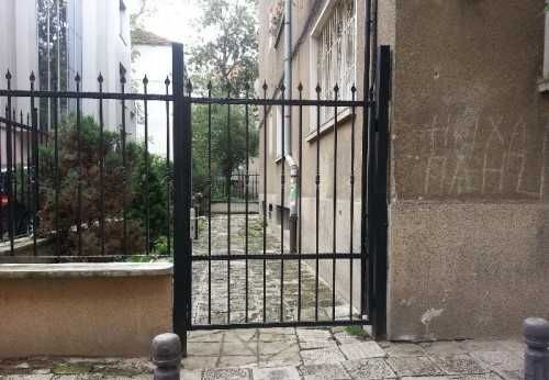 Дава се под наем Тристаен апартамент в София, Център - 75 кв.м за 700 € - Снимка #15