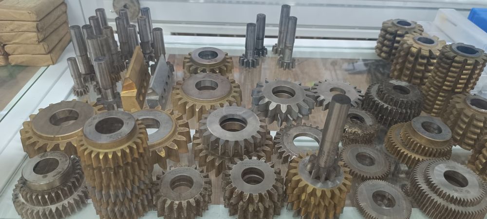 Токарно фрезерный инструмент