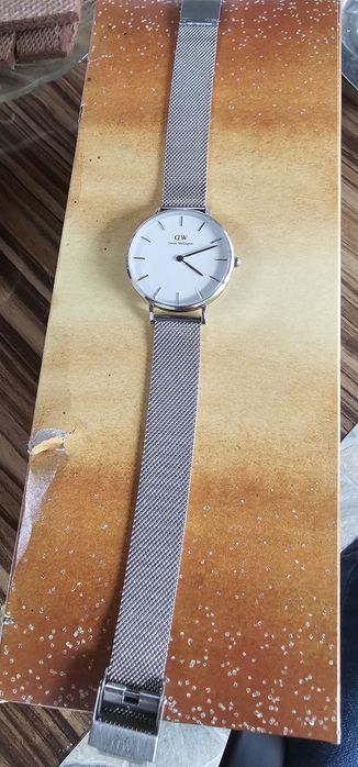 Часовник  Daniel Wellington
