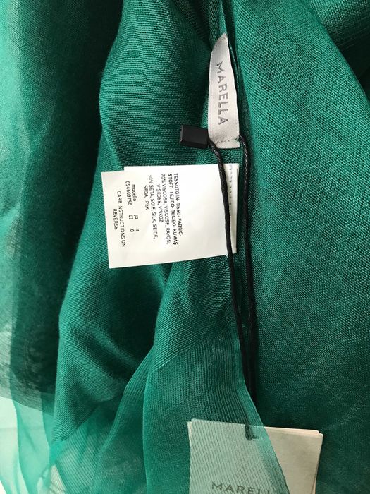 нов шал Marella с етикет