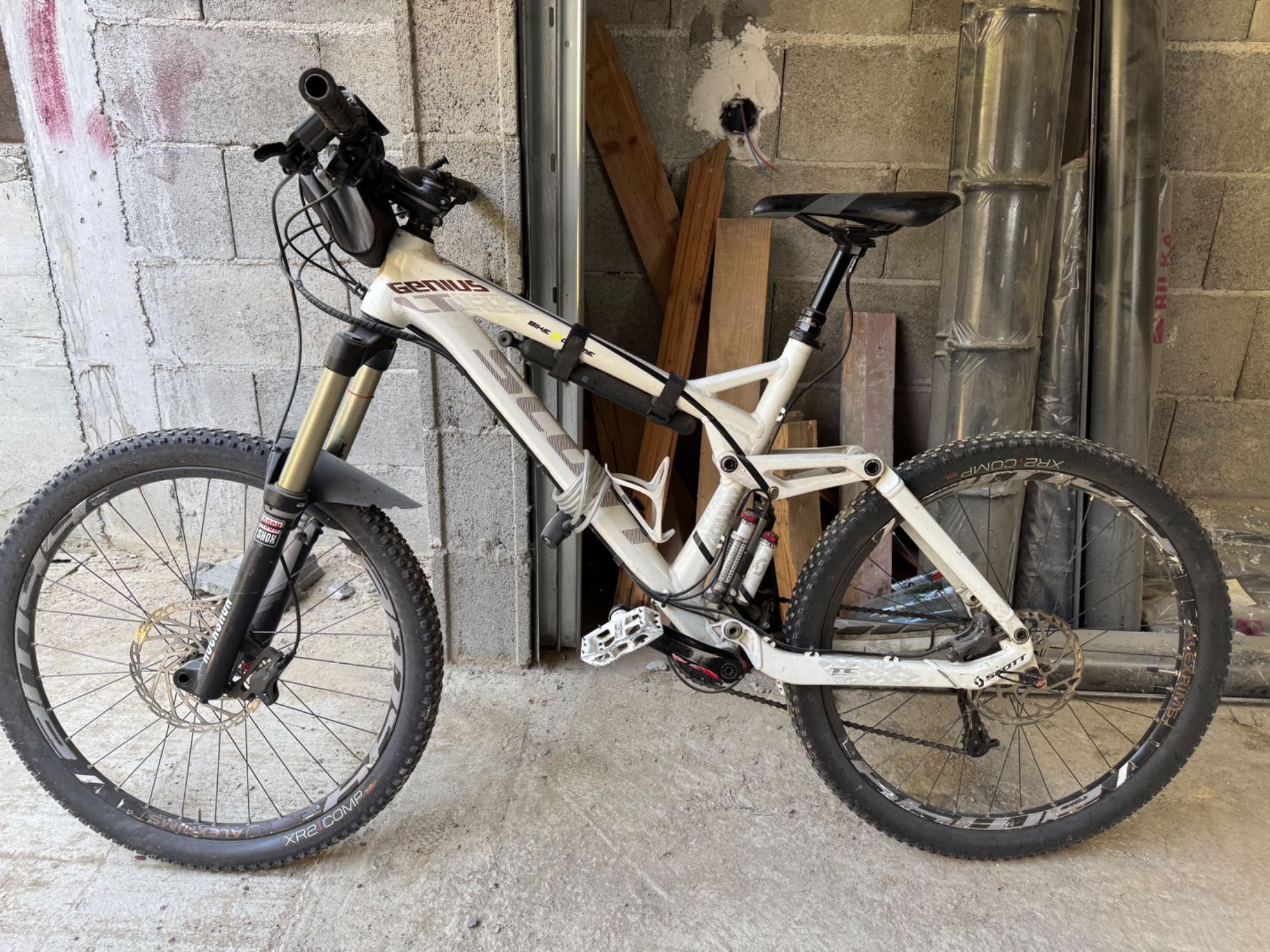 Scott Genius LT 30 2012 Ruscova OLX.ro