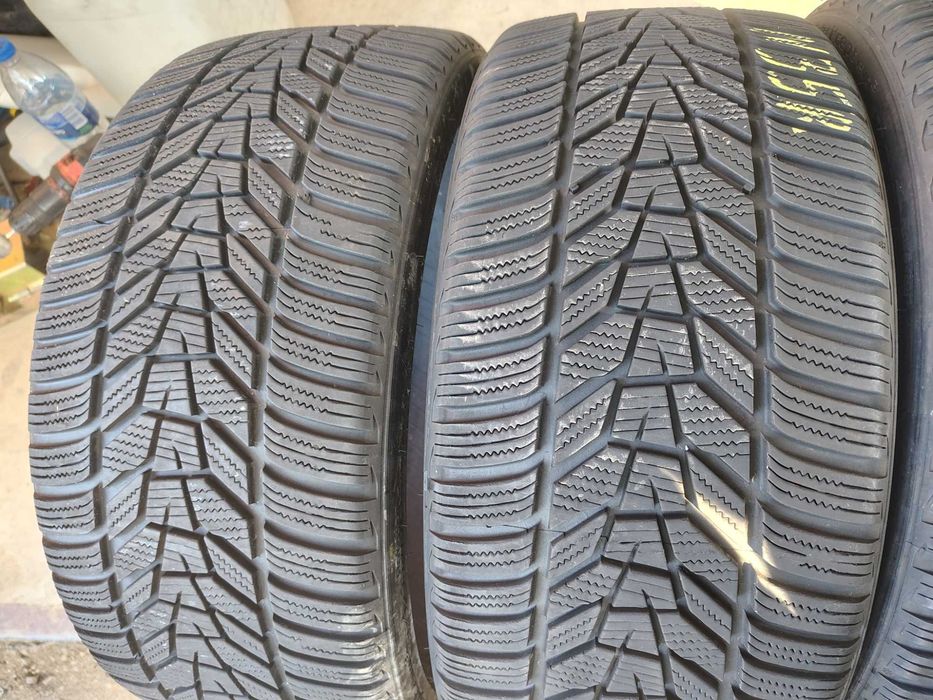 4бр.зимни гуми HANKOOK 225 35 19 DOT23 цена за брой