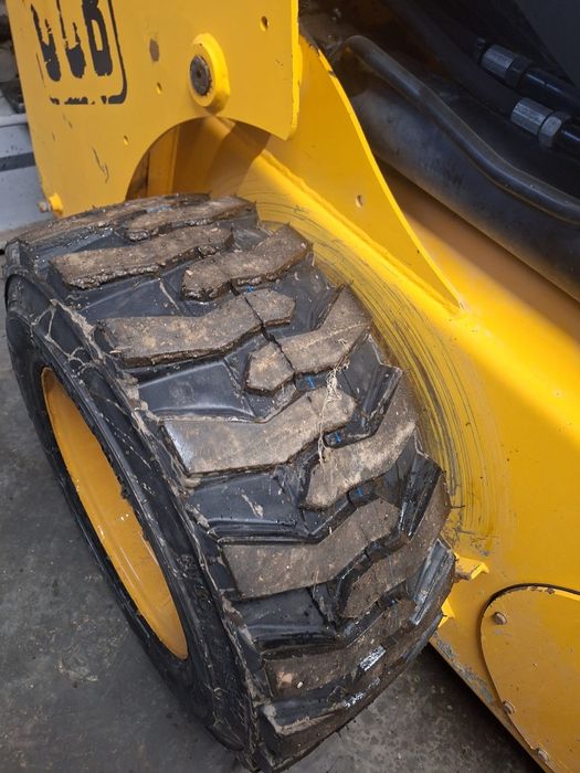 Bob cat.Incarcator frontal jcb.21000 euro