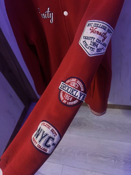 Красный бомбер унисекс