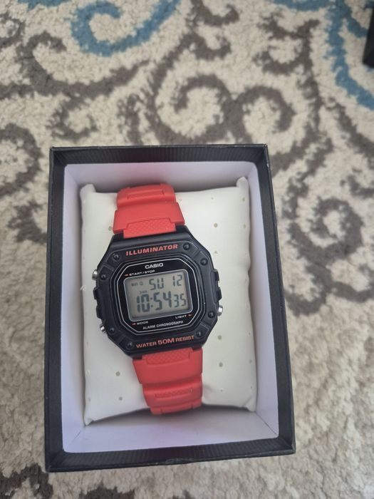 Часы Casio в отличном состояний