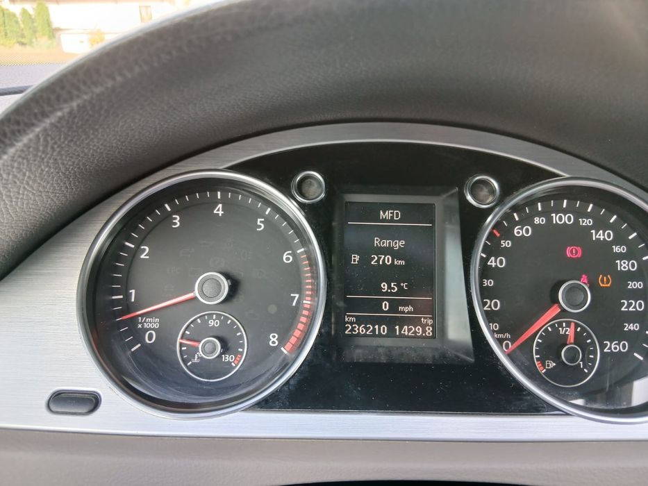 Vând -Schimb-Passat B6 2010