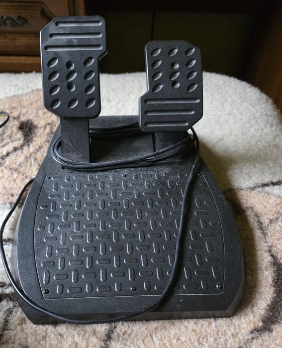 Volan gaming thrustmaster t150