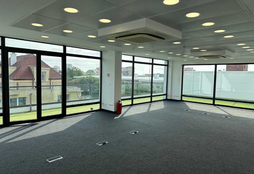 Дава се под наем Офис в Варна, Център - 500 кв.м за 7500 € - Снимка #7