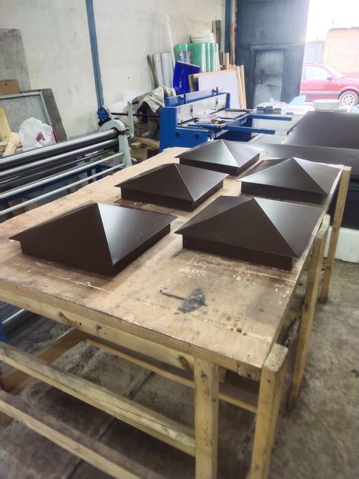 Колпаки на забор