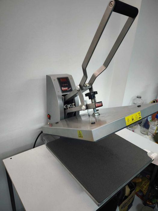 Presă termică profesională Siser TS-BASE 38x38 cm – perfect funcțională