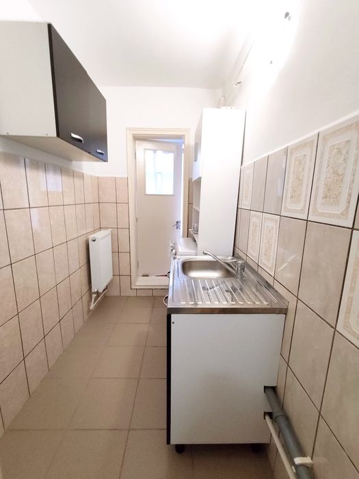 Apartament cu gradina și 2 intrari