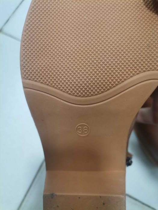 Дамски   боти  38