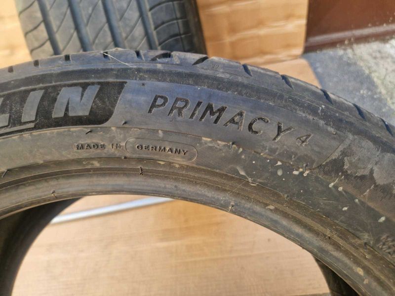 2 Michelin R18 225/50
летни гуми
DOT3520