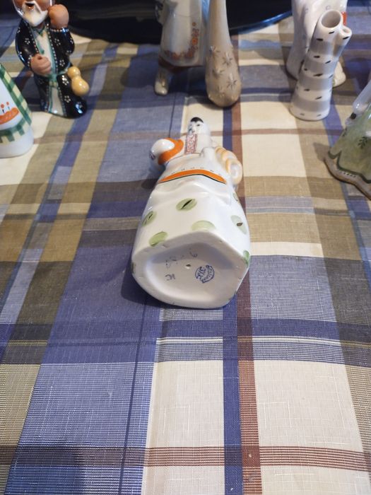 Статуэтки фарфоровые