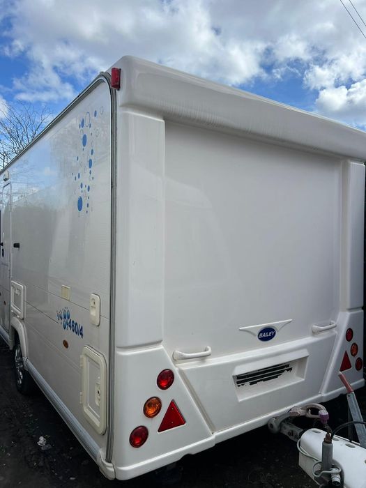 Rulota Bailey 2008  pat fix frantuzesc motor mover greutate 972kg