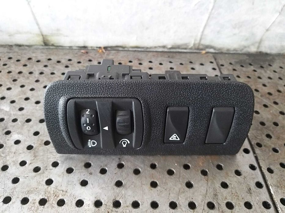 Bloc butoane reglaj faruri renault megane 3 648450001r