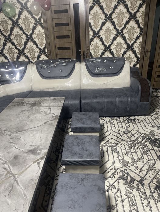 уголок сотилади срочно