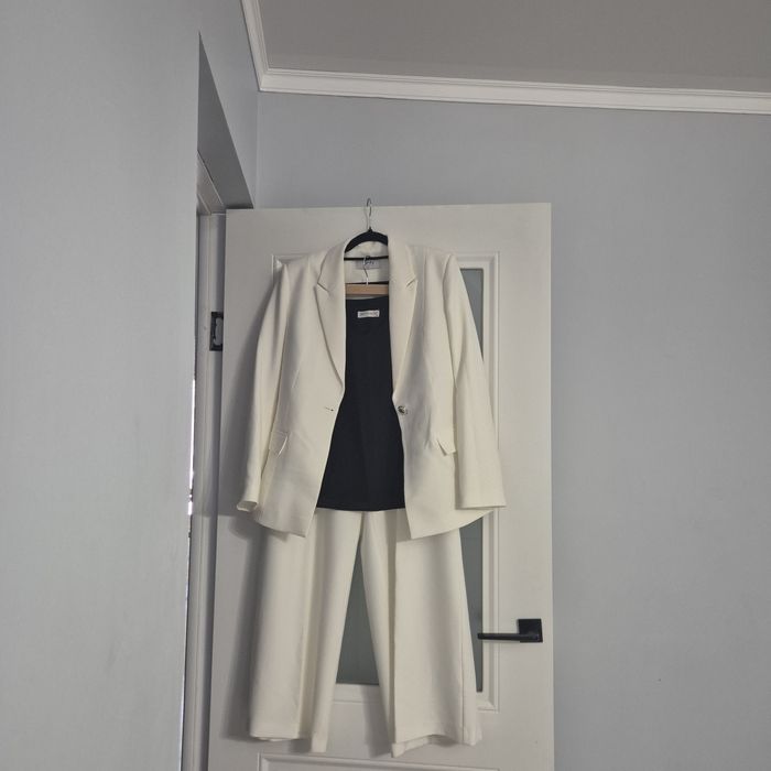 Брючный костюм женский