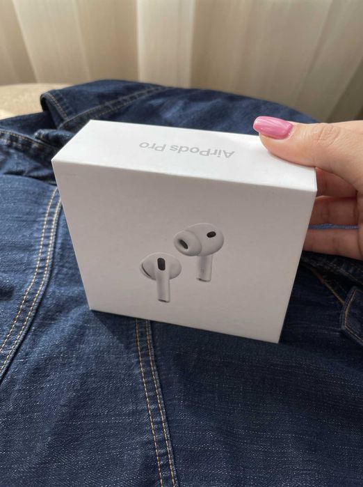 Airpods Pro 3 с шумопотискане, пет размера накрайници, гаранция и фактура в кутията, еърподс про 3