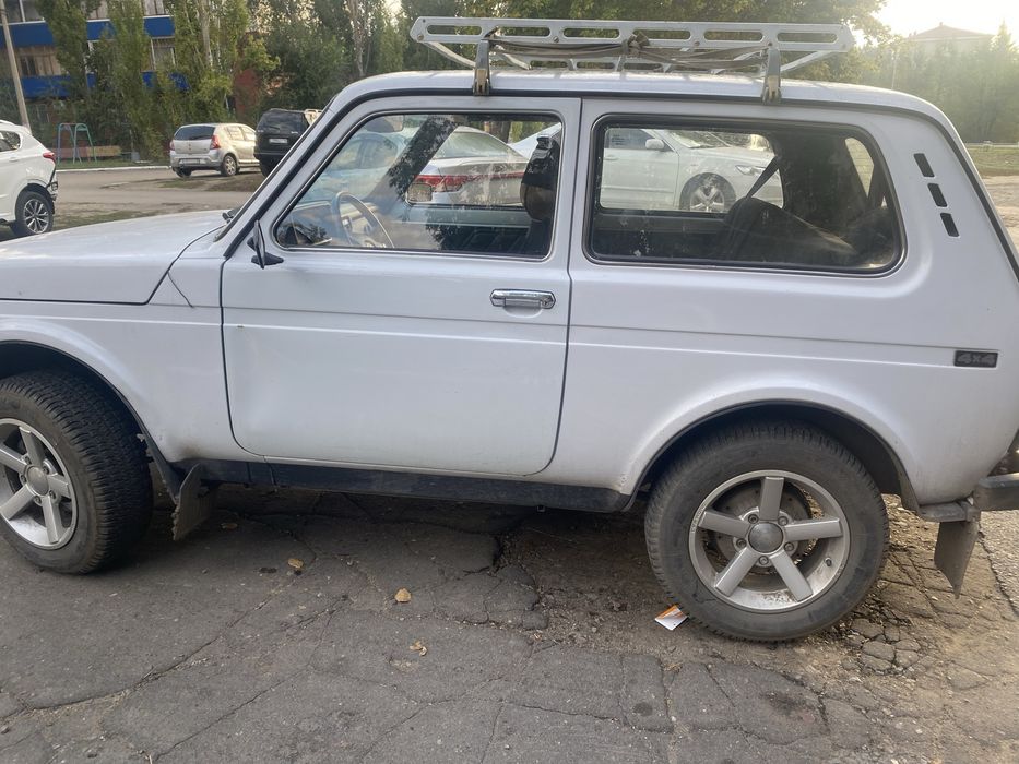 продам вааз ниваа