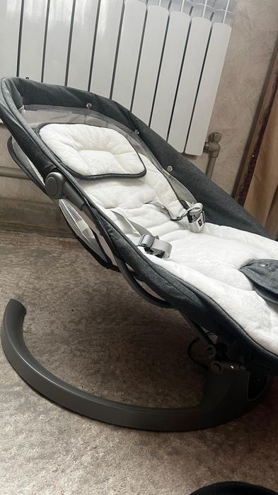 Шезлонг PEGAS PG2311 серый