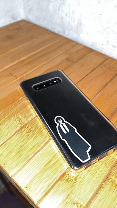 Samsung S10+ 128гб