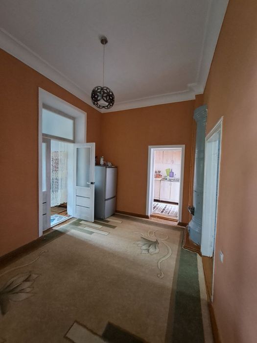 Продаётся квартира в центре Чирчик