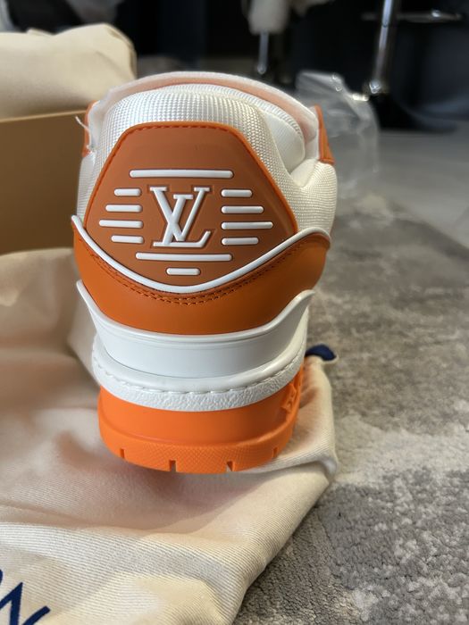 Adidasi b 36 adidasi