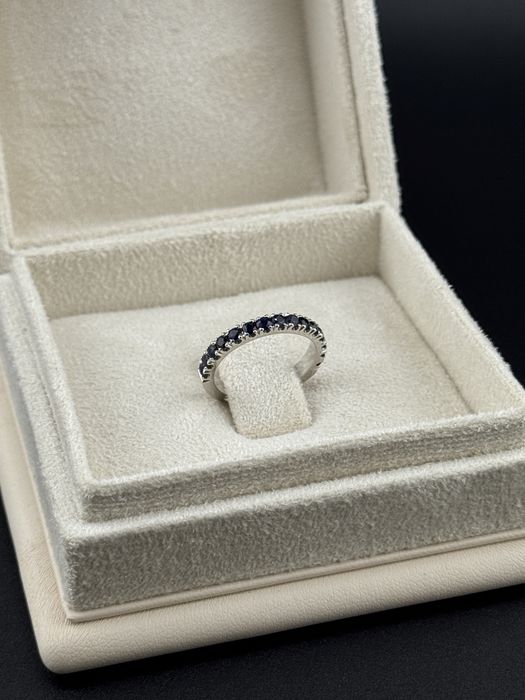 Кольцо с сапфирами