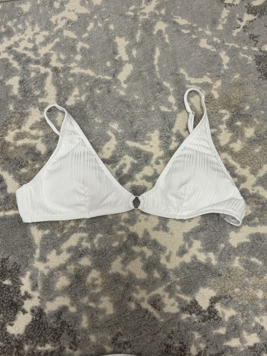 Costum de baie nou