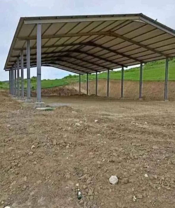 Structuri metalice complete pentru hale, cu lățimi de 5x20x4 m, 6x20x4 m, 8x20x4 m, 10x20x4 m, 12x20x4 m, 14x20x4 m, 16x20x4 m, 18x30x4 m și 20x50x4 m