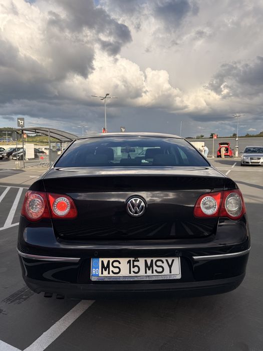 Volkswagen Passat B6 Berlină | 1.9 TDI 105 CP | Xenon | Cameră Marșarier | Încălzire în Scaune | Foarte bine întreținut