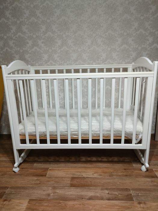 Приставная кроватка для новорожденного