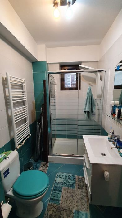 Vând apartament 3 camere