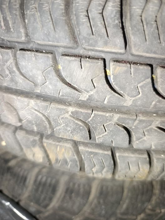 Зимни гуми Firestone 14" и тасове за Пежо 206, 1.4 бензин