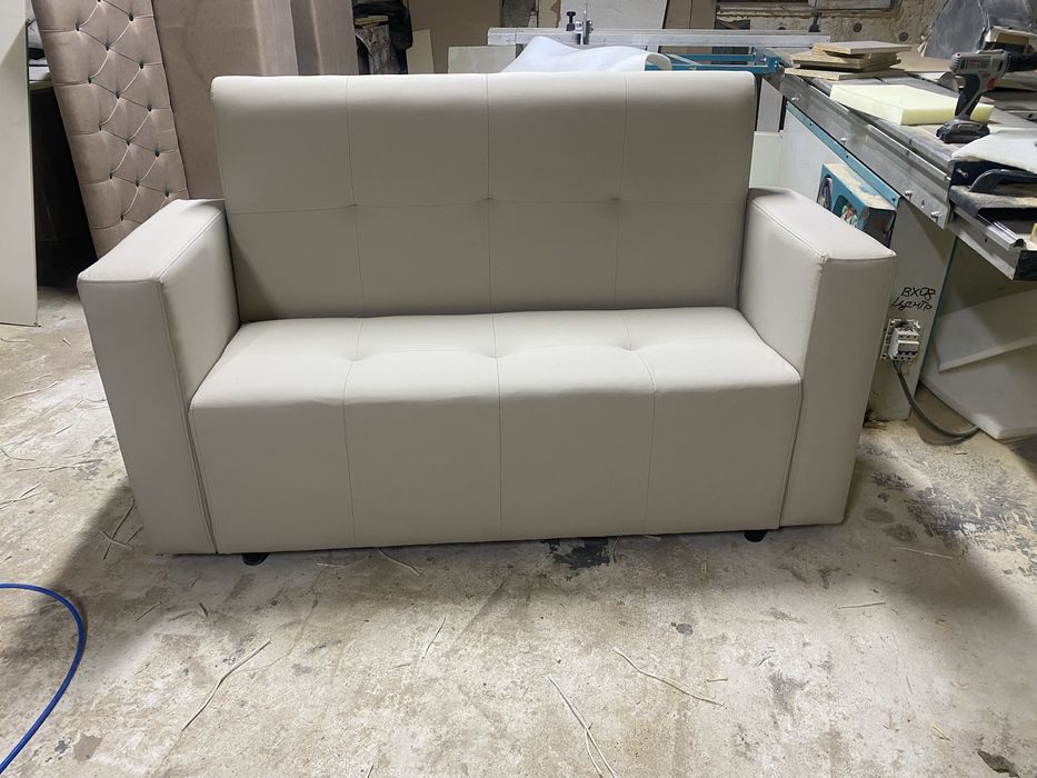 Диван для дома,кафе и офиса