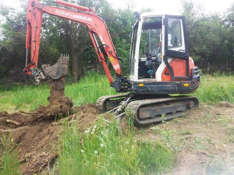 Услуги с комбиниран багер или мини багер и самосвали 10т и 30т, Перник