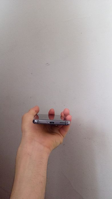 Продаю Samsung s21