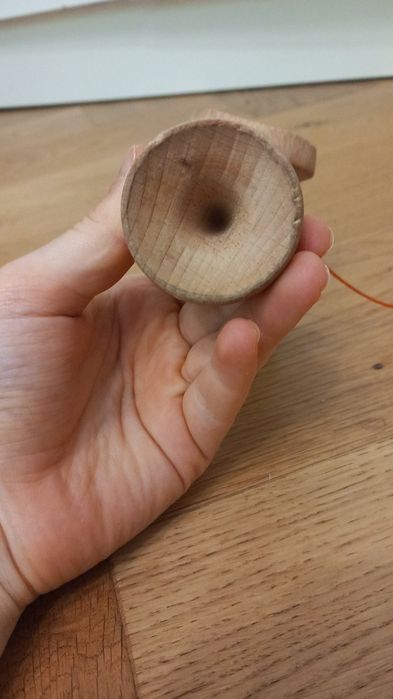 Kendama la licitație