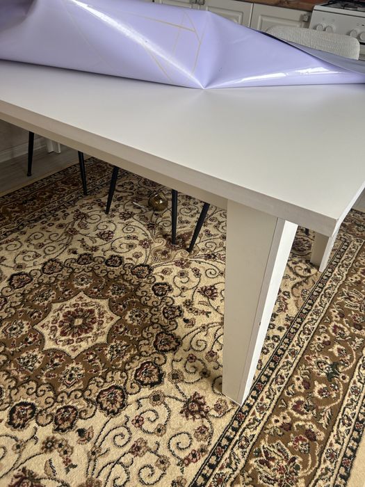 Продам обеденный стол