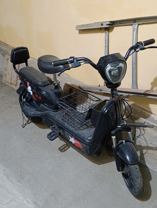 Skuter Cho'ntak 3 bosimli